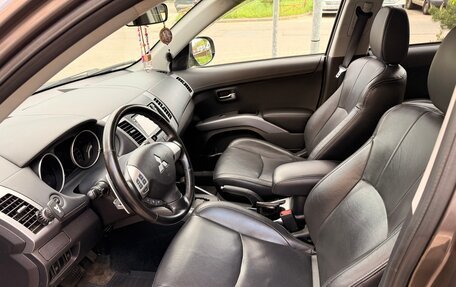 Mitsubishi Outlander III рестайлинг 3, 2010 год, 1 750 000 рублей, 11 фотография