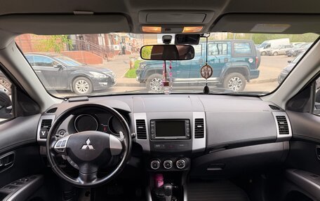 Mitsubishi Outlander III рестайлинг 3, 2010 год, 1 750 000 рублей, 12 фотография