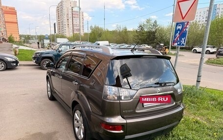 Mitsubishi Outlander III рестайлинг 3, 2010 год, 1 750 000 рублей, 6 фотография