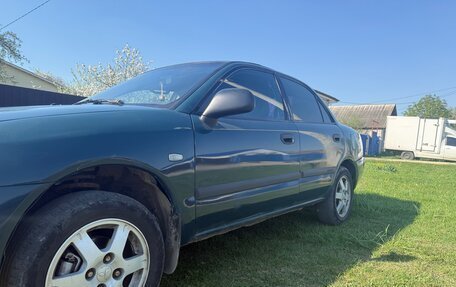 Mitsubishi Carisma I, 2000 год, 240 000 рублей, 2 фотография