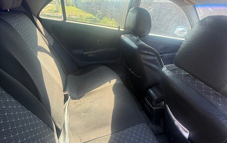 Mitsubishi Carisma I, 2000 год, 240 000 рублей, 11 фотография