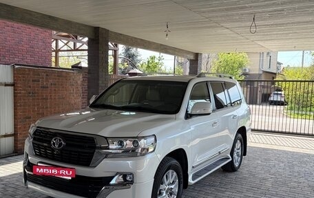 Toyota Land Cruiser 200, 2021 год, 7 800 000 рублей, 2 фотография