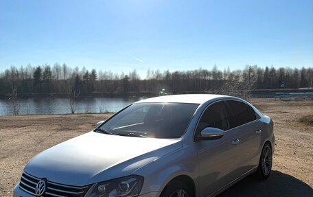Volkswagen Passat B7, 2011 год, 990 000 рублей, 3 фотография