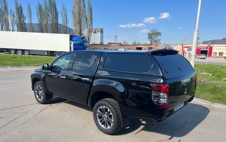 Mitsubishi L200 IV рестайлинг, 2019 год, 2 400 000 рублей, 6 фотография