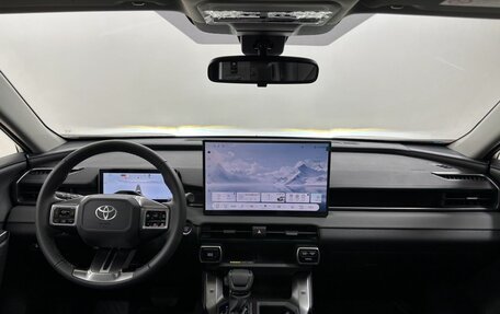 Toyota RAV4, 2026 год, 4 450 000 рублей, 17 фотография