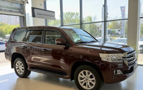 Toyota Land Cruiser 200, 2016 год, 6 800 000 рублей, 3 фотография
