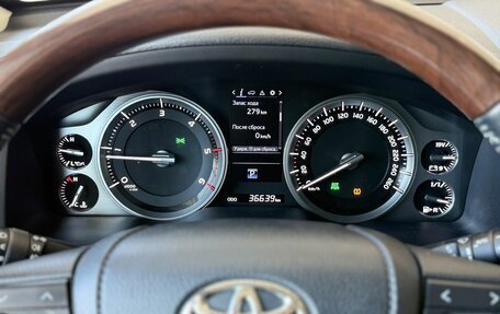 Toyota Land Cruiser 200, 2016 год, 6 800 000 рублей, 12 фотография