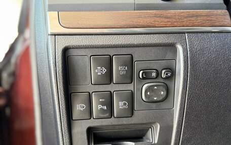 Toyota Land Cruiser 200, 2016 год, 6 800 000 рублей, 10 фотография