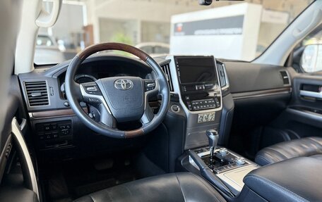 Toyota Land Cruiser 200, 2016 год, 6 800 000 рублей, 18 фотография