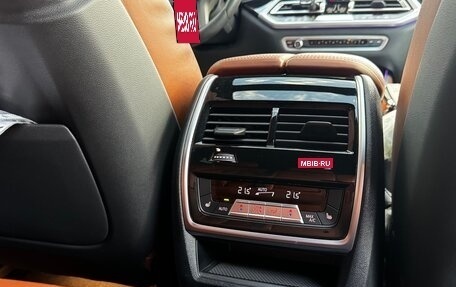BMW X5, 2022 год, 11 000 000 рублей, 16 фотография