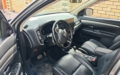 Mitsubishi Outlander III рестайлинг 3, 2012 год, 1 300 000 рублей, 4 фотография