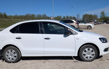 Volkswagen Polo VI (EU Market), 2012 год, 750 000 рублей, 2 фотография