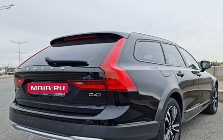 Volvo V90 Cross Country I рестайлинг, 2019 год, 3 900 000 рублей, 5 фотография