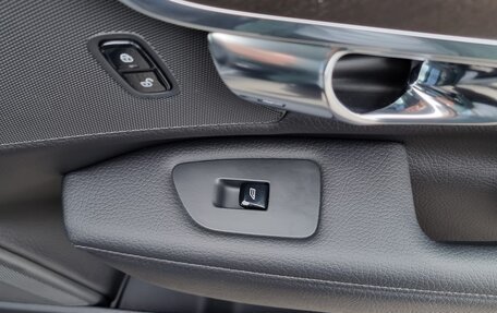 Volvo V90 Cross Country I рестайлинг, 2019 год, 3 900 000 рублей, 19 фотография