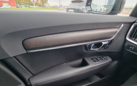 Volvo V90 Cross Country I рестайлинг, 2019 год, 3 900 000 рублей, 28 фотография
