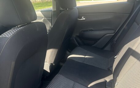 KIA Rio IV, 2018 год, 1 319 000 рублей, 8 фотография