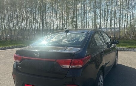 KIA Rio IV, 2018 год, 1 319 000 рублей, 3 фотография