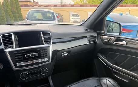 Mercedes-Benz GL-Класс AMG, 2015 год, 2 800 000 рублей, 31 фотография