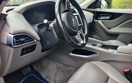 Jaguar F-Pace, 2018 год, 3 500 000 рублей, 9 фотография