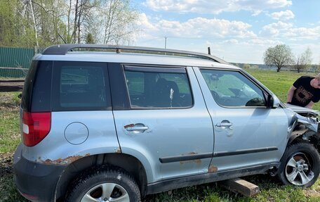 Skoda Yeti I рестайлинг, 2011 год, 300 000 рублей, 2 фотография