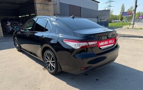 Toyota Camry, 2021 год, 3 699 000 рублей, 7 фотография