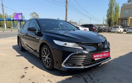 Toyota Camry, 2021 год, 3 699 000 рублей, 2 фотография