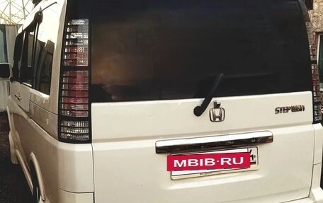 Honda Stepwgn II рестайлинг, 2001 год, 900 000 рублей, 3 фотография