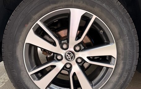 Toyota RAV4, 2018 год, 2 800 000 рублей, 9 фотография