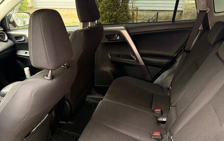 Toyota RAV4, 2018 год, 2 800 000 рублей, 7 фотография