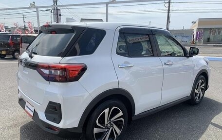 Toyota Raize I, 2022 год, 1 250 000 рублей, 4 фотография