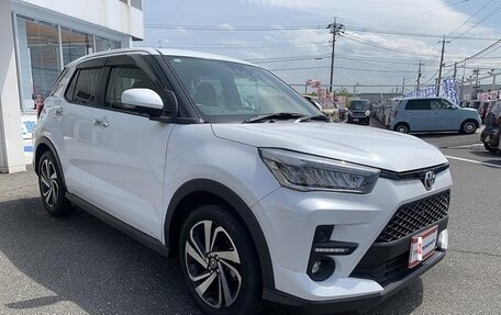 Toyota Raize I, 2022 год, 1 250 000 рублей, 2 фотография
