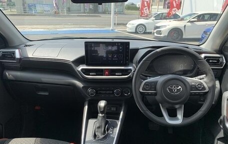 Toyota Raize I, 2022 год, 1 250 000 рублей, 13 фотография