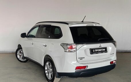 Mitsubishi Outlander III рестайлинг 3, 2013 год, 1 400 000 рублей, 7 фотография