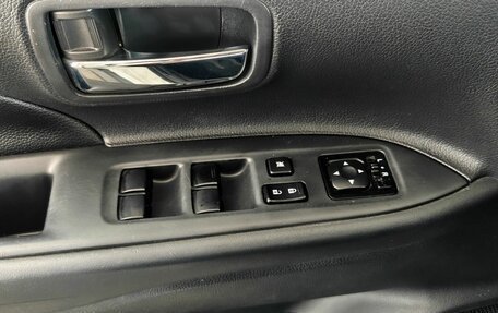 Mitsubishi Outlander III рестайлинг 3, 2013 год, 1 400 000 рублей, 18 фотография