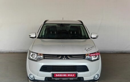 Mitsubishi Outlander III рестайлинг 3, 2013 год, 1 400 000 рублей, 2 фотография