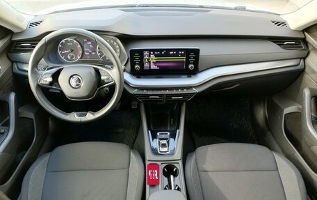 Skoda Octavia IV, 2021 год, 1 749 000 рублей, 13 фотография