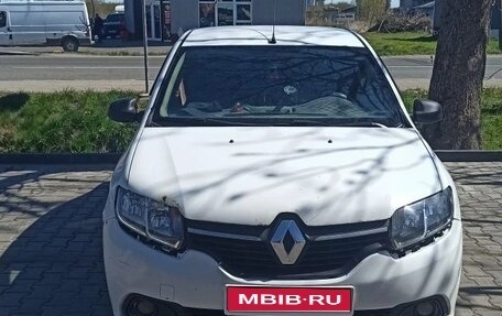 Renault Logan II, 2015 год, 850 000 рублей, 1 фотография