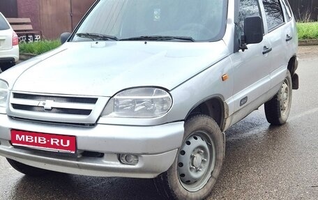Chevrolet Niva I рестайлинг, 2005 год, 220 000 рублей, 1 фотография