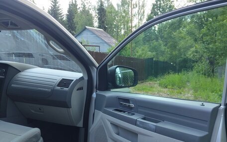 Dodge Caravan V, 2007 год, 600 000 рублей, 10 фотография