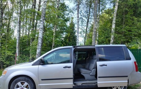 Dodge Caravan V, 2007 год, 600 000 рублей, 13 фотография