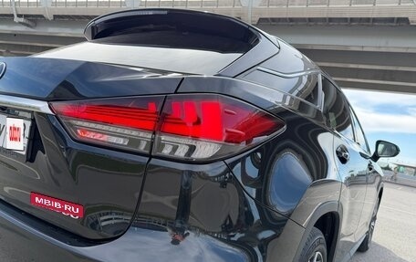 Lexus RX IV рестайлинг, 2021 год, 5 600 000 рублей, 9 фотография