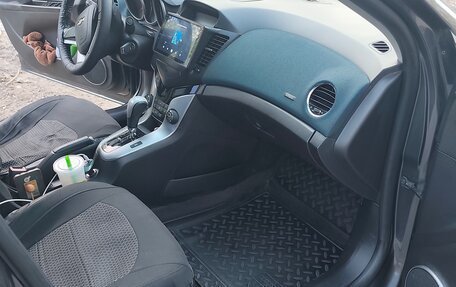 Chevrolet Cruze II, 2011 год, 530 000 рублей, 6 фотография