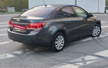 Chevrolet Cruze II, 2011 год, 530 000 рублей, 10 фотография