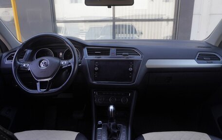 Volkswagen Tiguan II, 2020 год, 2 513 000 рублей, 13 фотография