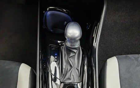 Toyota C-HR I рестайлинг, 2023 год, 2 050 000 рублей, 15 фотография