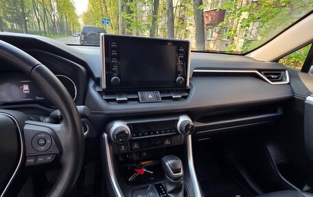 Toyota RAV4, 2022 год, 3 600 000 рублей, 7 фотография