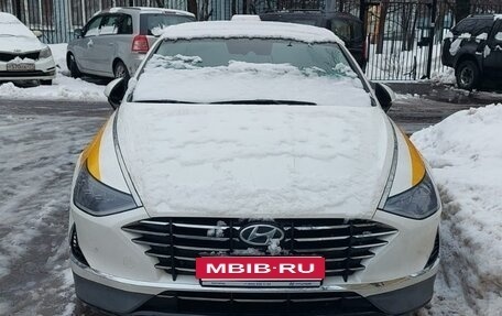 Hyundai Sonata VIII, 2022 год, 2 500 000 рублей, 4 фотография
