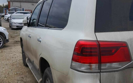 Toyota Land Cruiser 200, 2019 год, 8 650 000 рублей, 4 фотография