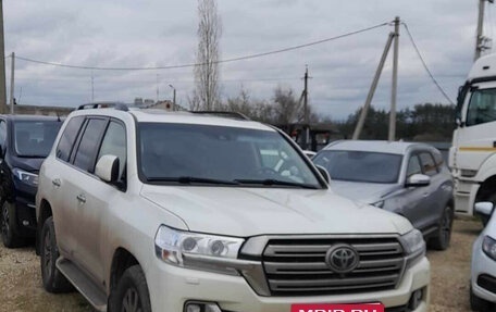 Toyota Land Cruiser 200, 2019 год, 8 650 000 рублей, 2 фотография