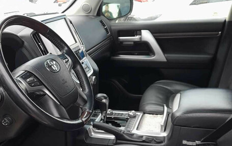 Toyota Land Cruiser 200, 2019 год, 8 650 000 рублей, 9 фотография